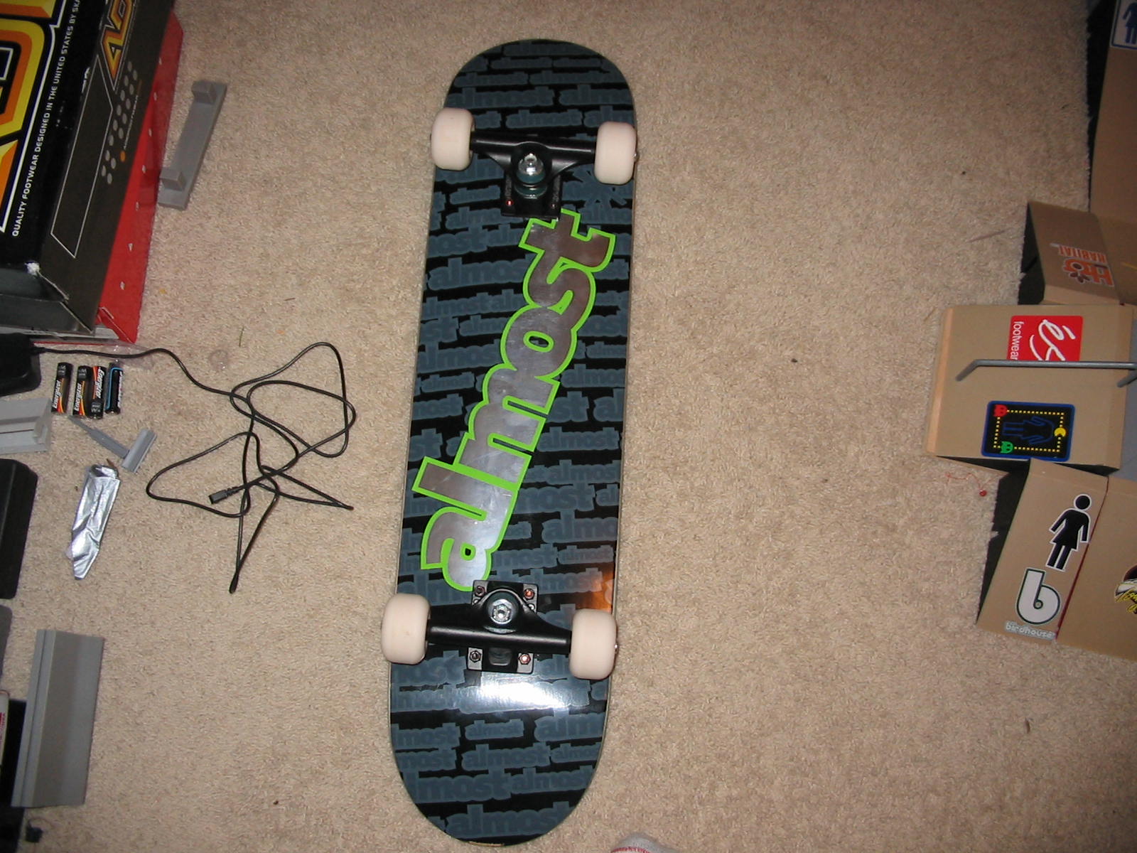 newskateboard.jpg